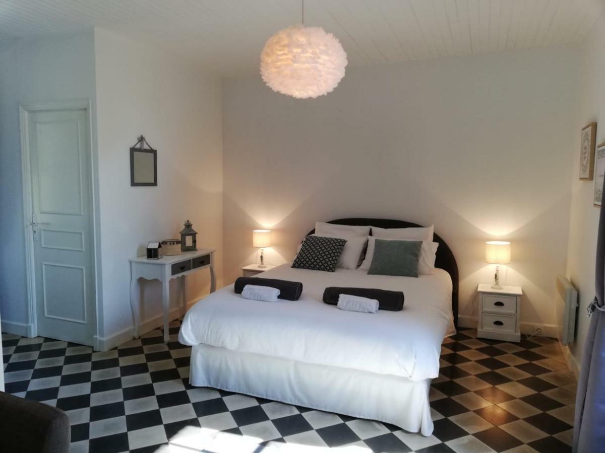 La Ferme De L'Embellie Gites Et Chambres D'Hotes Le Buisson-de-Cadouin Экстерьер фото